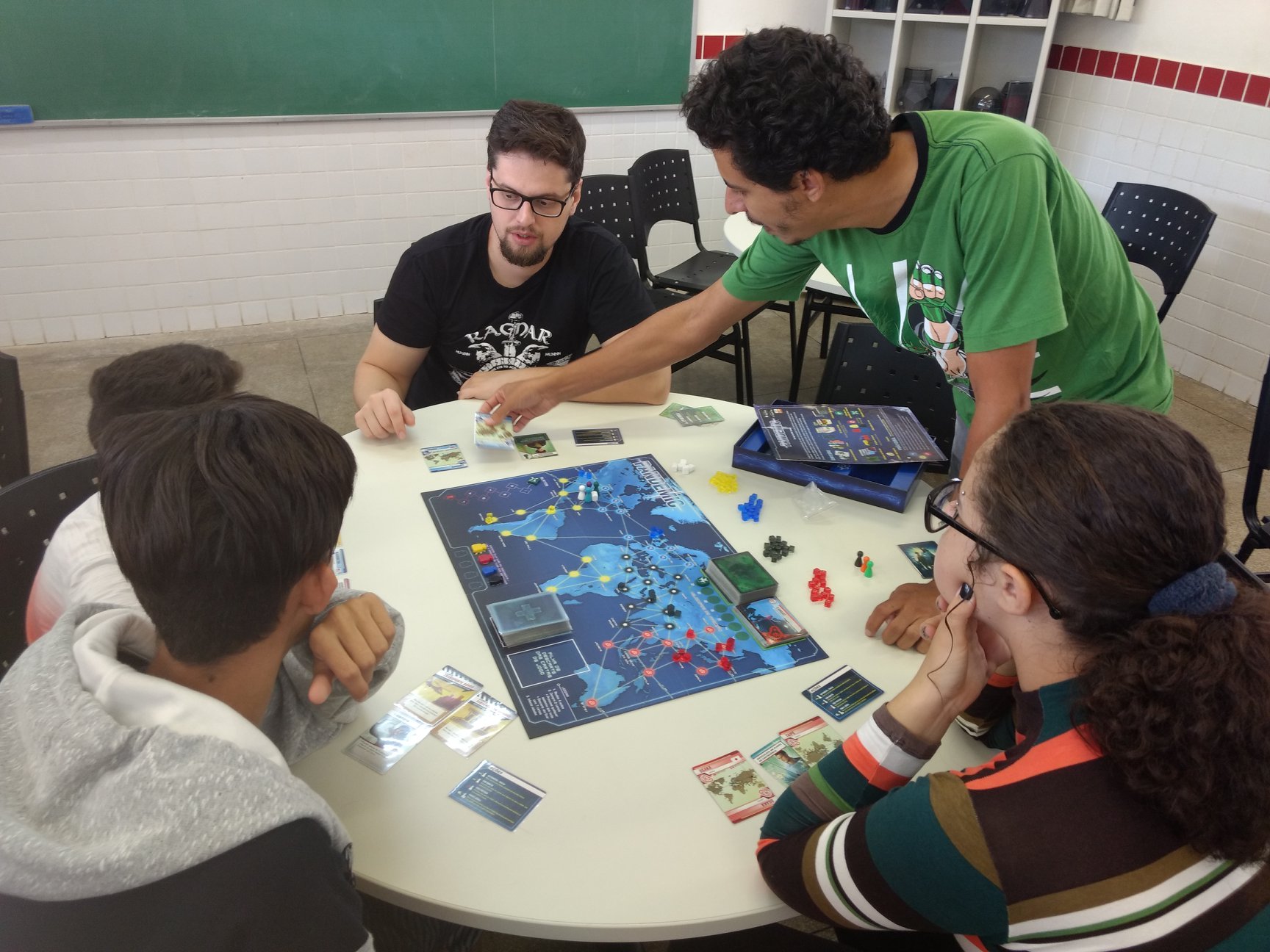 Foto 1 Estudantes de escolas públicas participam dos jogos durante o IF Aberto